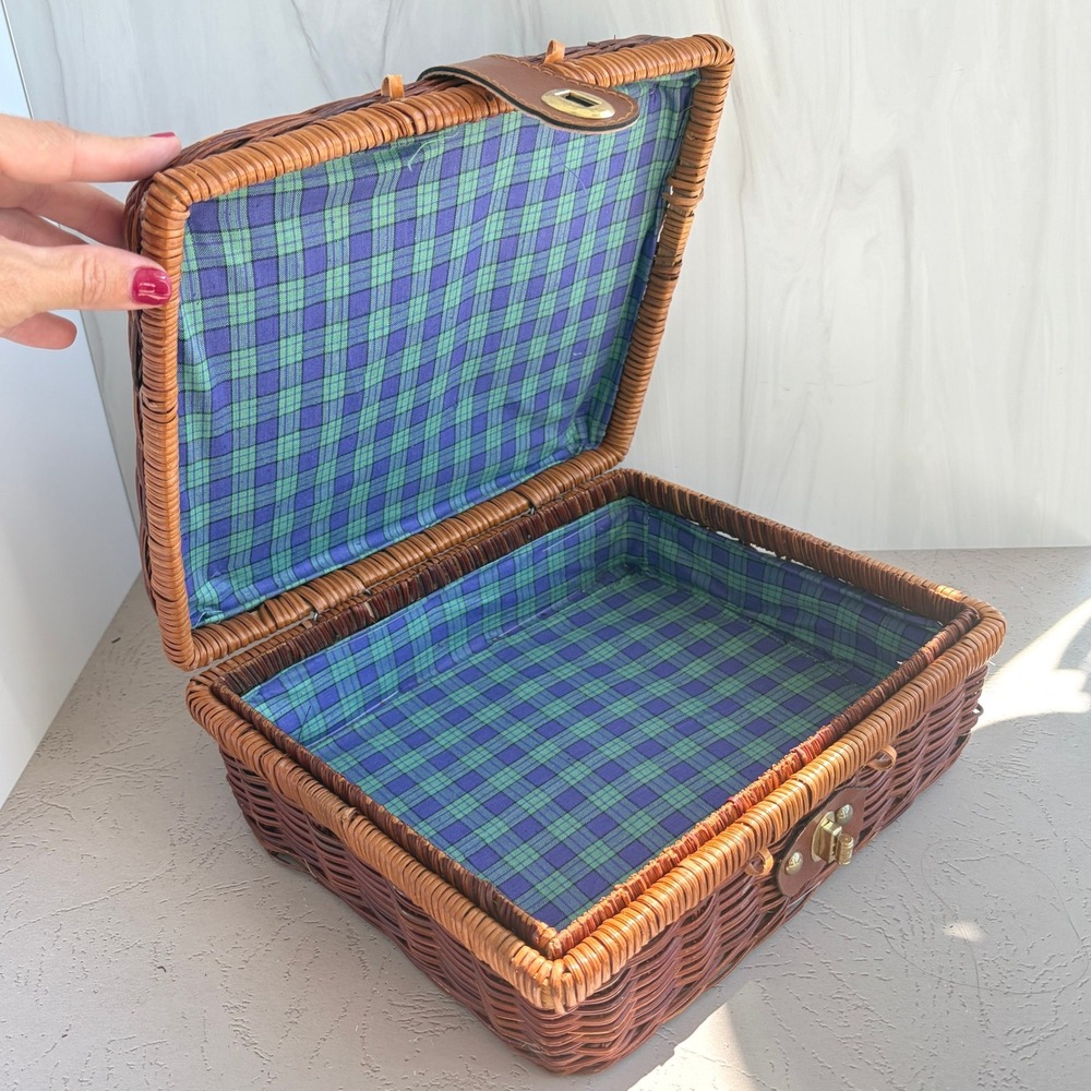 Vintage Wicker Picnic Basket Set Service for 2 Plaid Lining Brown Woven Suitcase